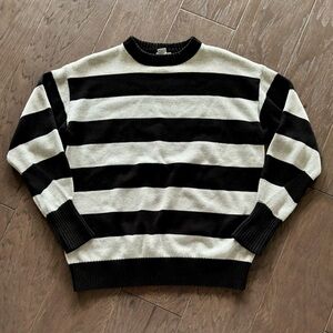 Rue21 Black Gray Striped Crewneck Sweater